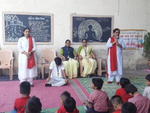 सौ. सु. ग. देवकर प्रायमरी स्कूल येथे जागतिक योग दिन 