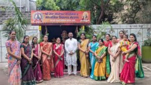 संत ज्ञानेश्वर विद्यालयात पर्यावरणपूरक गणरायाचे अनोखे स्वागत; दहा दिवस दहा प्रकारचे हार