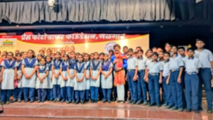आई-बाप समजून घ्या, त्यांच्या कष्टांची जाणीव ठेवा!’; वसंत हंकारेंच्या ‘न समजलेले आई-बाप’ व्याख्यानाने विद्यार्थ्यांना दिला जीवनमूल्यांचा धडा